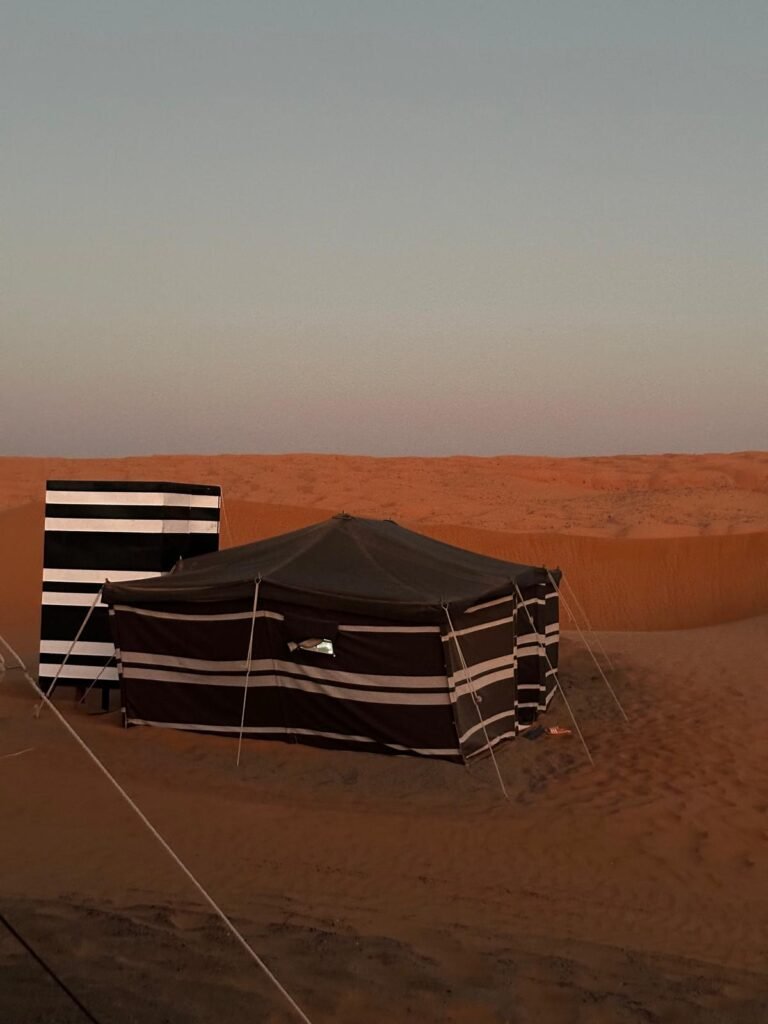 Tente dans le désert Wahiba Sand à Oman