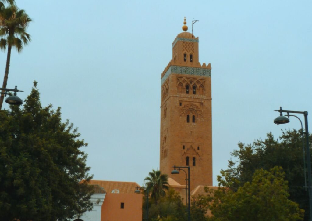Vue sur le minaret de la mosquée Koutoubia à Marrakech