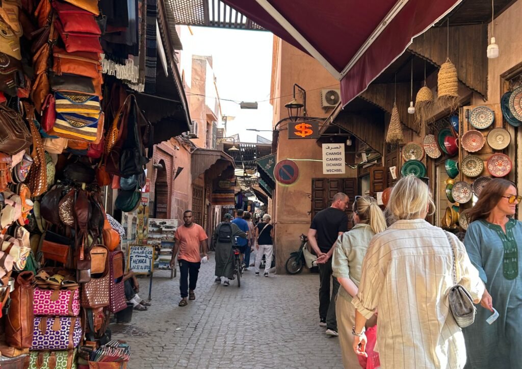 Ruelle dans le souk de Marrakech