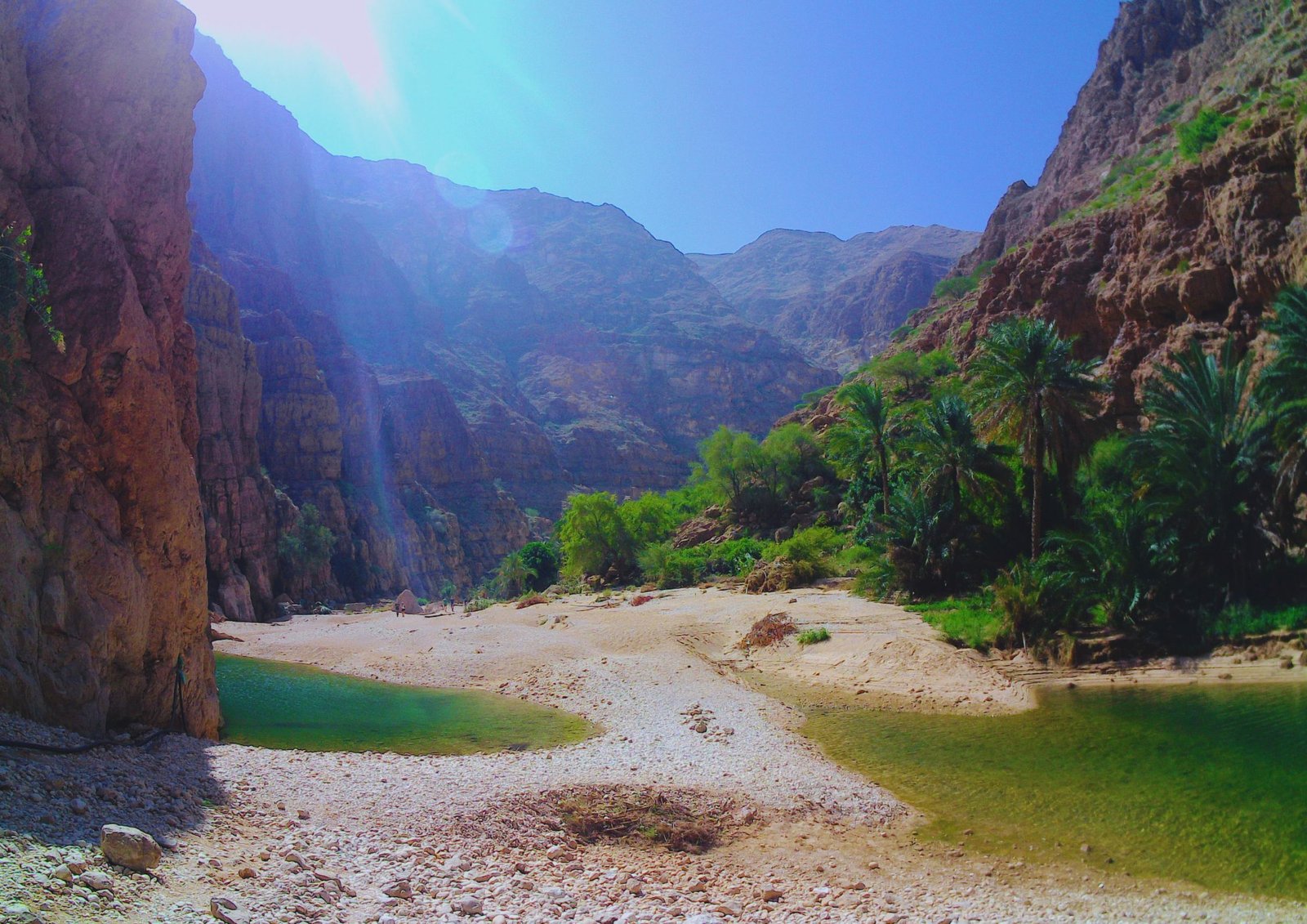 Vue sur le Wadi Shab à Tiwi, Oman.