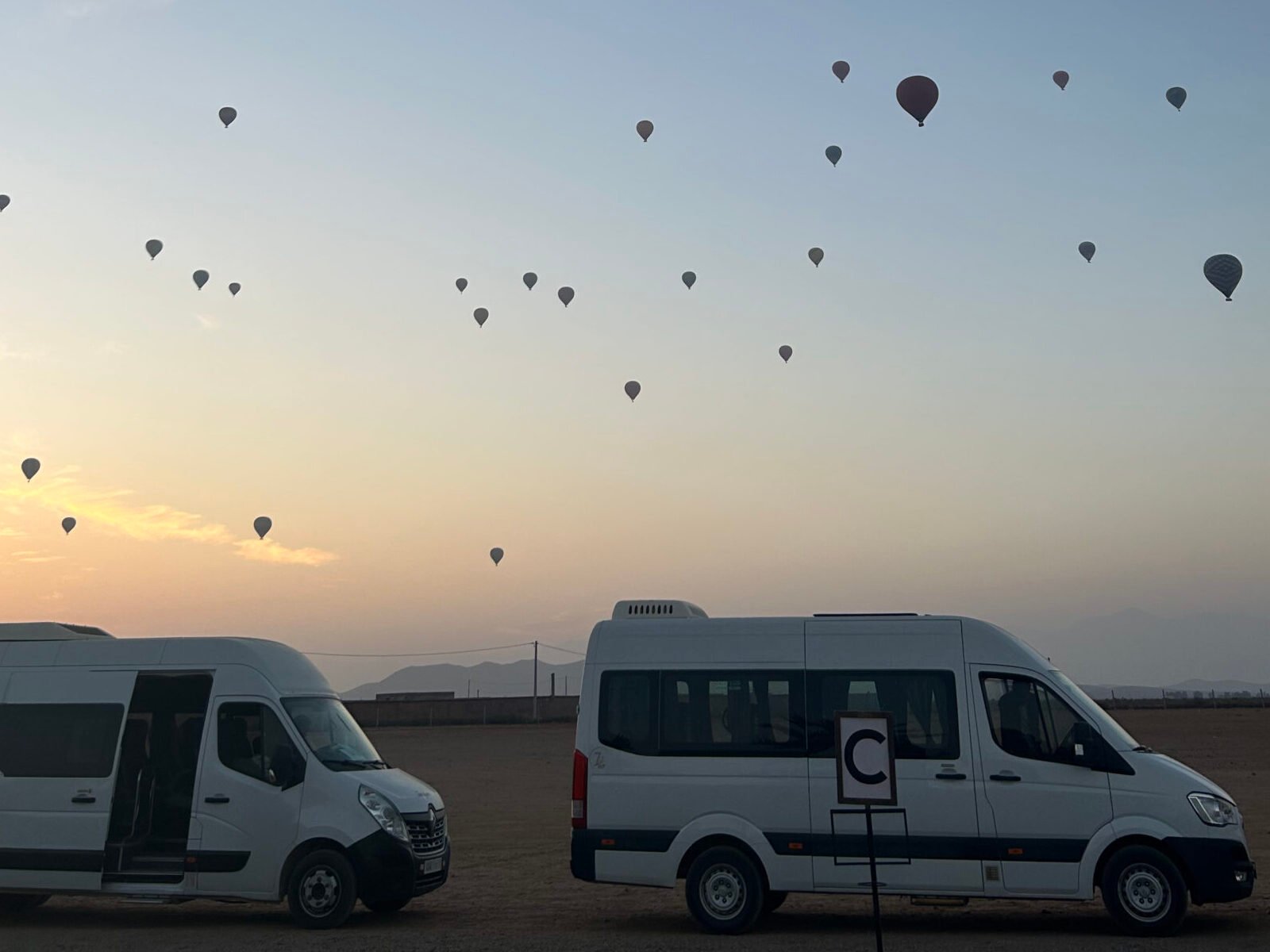 Vans pour aller jusqu'au montgolfière